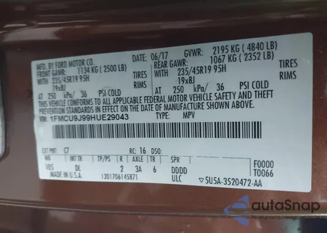 2017 Ford Escape Titanium z USA, uszkodzony, nr VIN 1FMCU9J99HUE29043